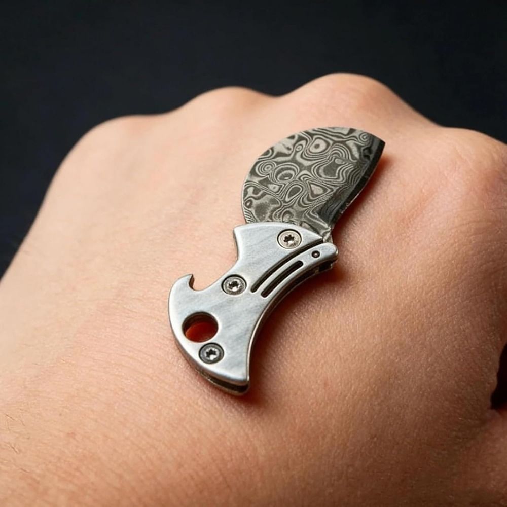 Portable Titanium Material Bot - مراجعة Edc Every Day Carry おもちゃ وسعره