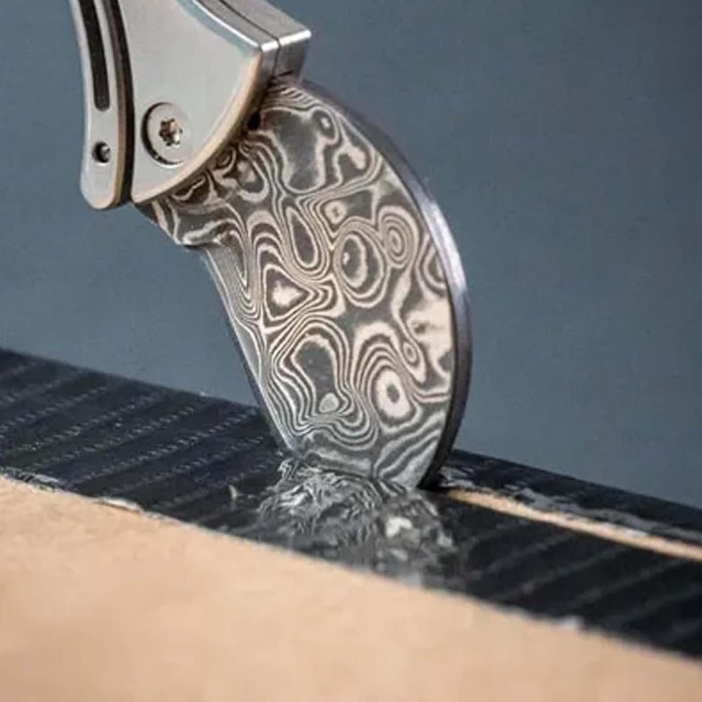 Portable Titanium Material Bot - مراجعة Edc Every Day Carry おもちゃ وسعره