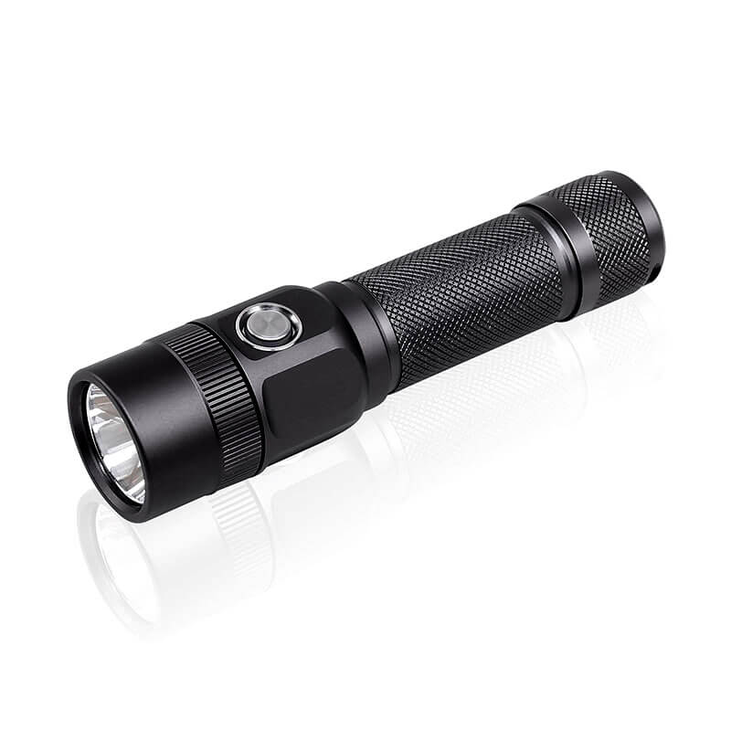 Jetbeam KO-03 EDC Flashlight 2 - مراجعة Edc Carry Flashlight وسعره